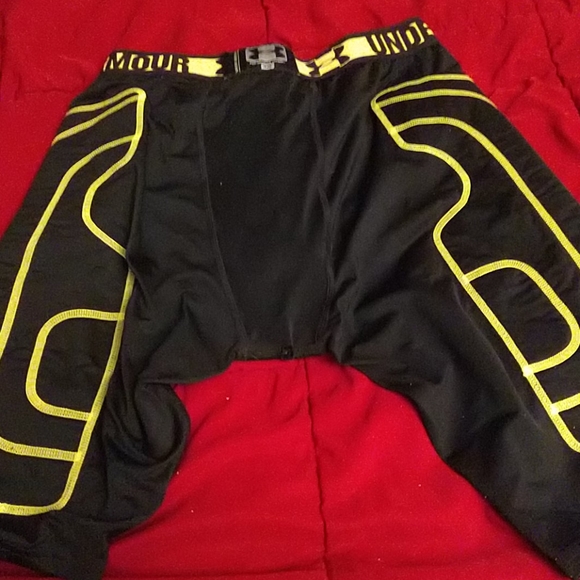 Under Armour sliding shorts - Picture 4 of 5